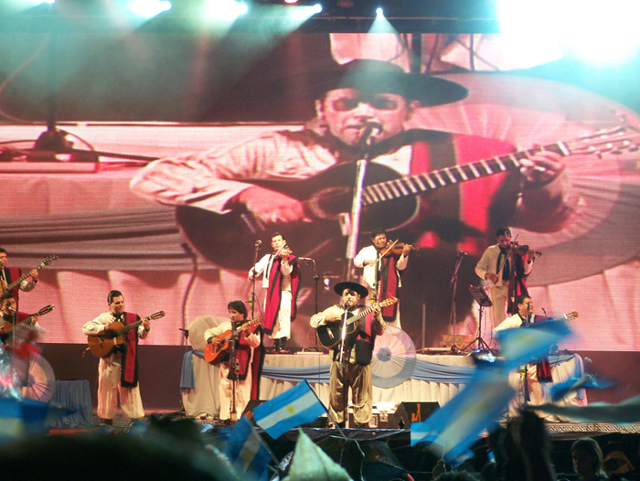 Grinfeld - Cosquín Festival 2011 ' Chaqueño Palavecino